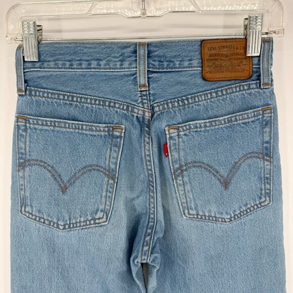 Levi's Wedgie Straight Distressed Ankle Jeans Size 24x26 Classic Festival Boho - Picture 8 of 12